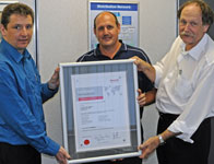 l to r: Steffen Kl&#252;ber, director: regional sales management, industrial hydraulics at Bosch Rexroth AG, presenting the Bosch Rexroth Certified Service Centre of Competence certificate to Andr&#233; Lindeque, engineering manager, Hytec Johannesburg, and Ulf Hassdenteufel, technical manager at Hytec Johannesburg
